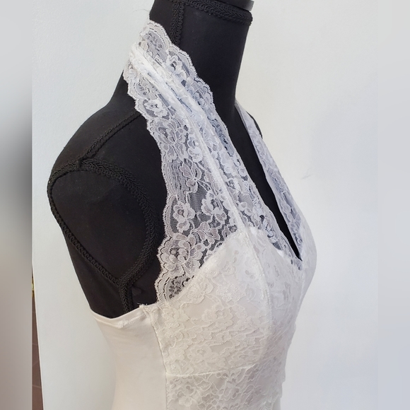 WHITE LACE WOMEN V-NECK HALTER TOP ( SIZE M) - Picture 5 of 7